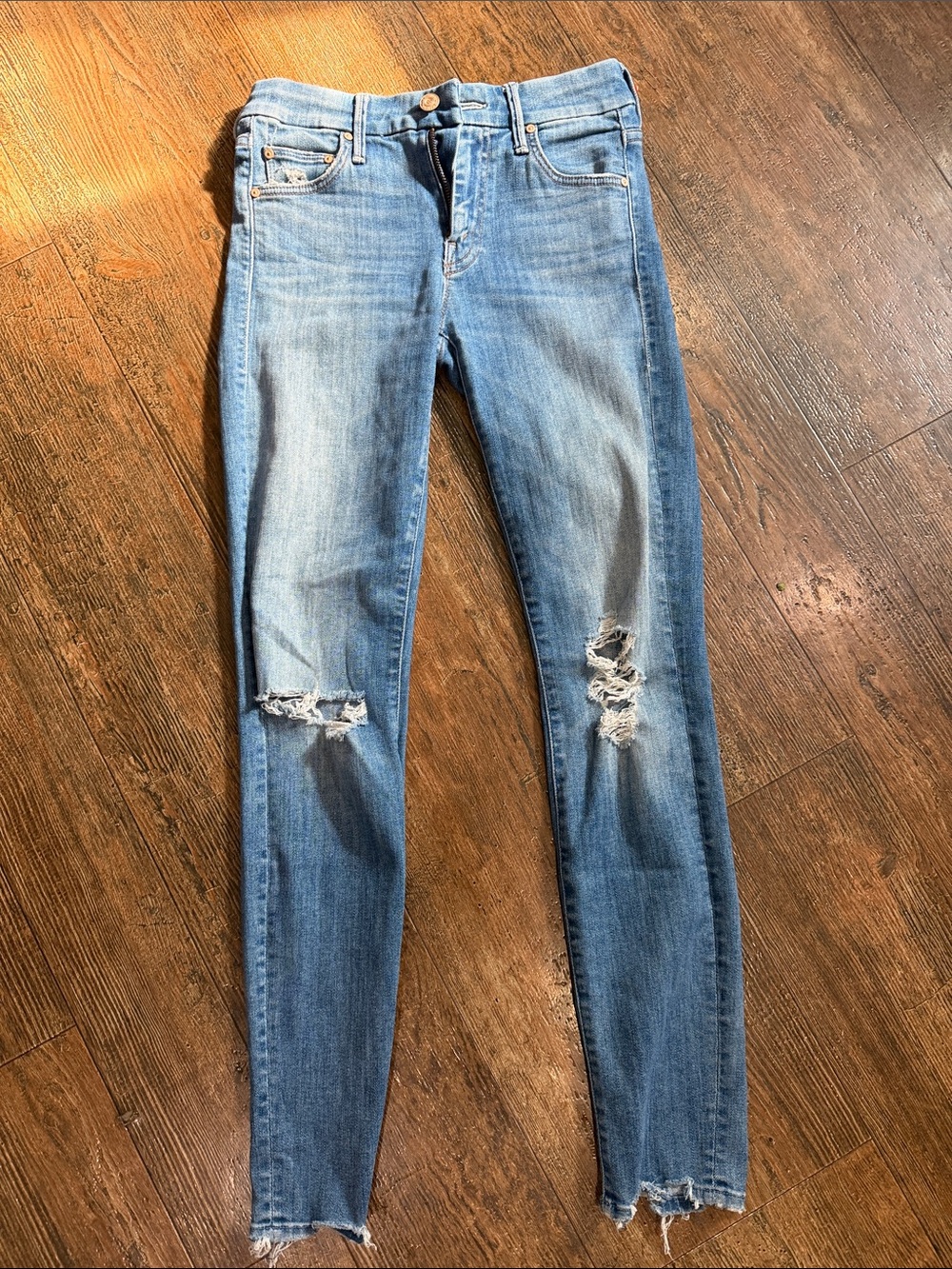 Mother Denim The Looker Ankle Chew